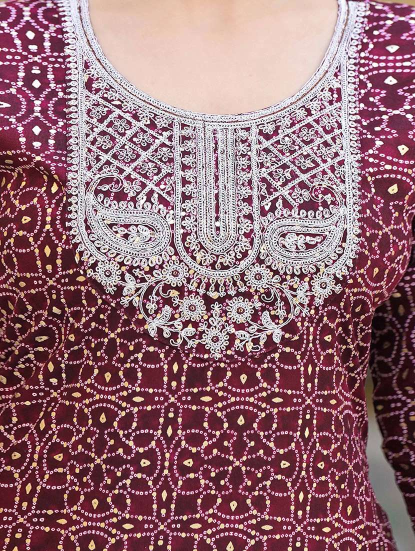 women three quarter sleeve straight kurta - 21933986 -  Standard Image - 2