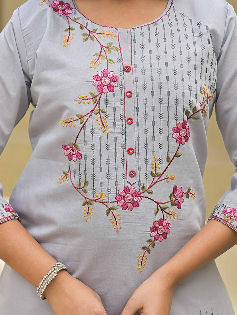 women three quarter sleeve straight kurta - 21933991 - Standard Image - 2