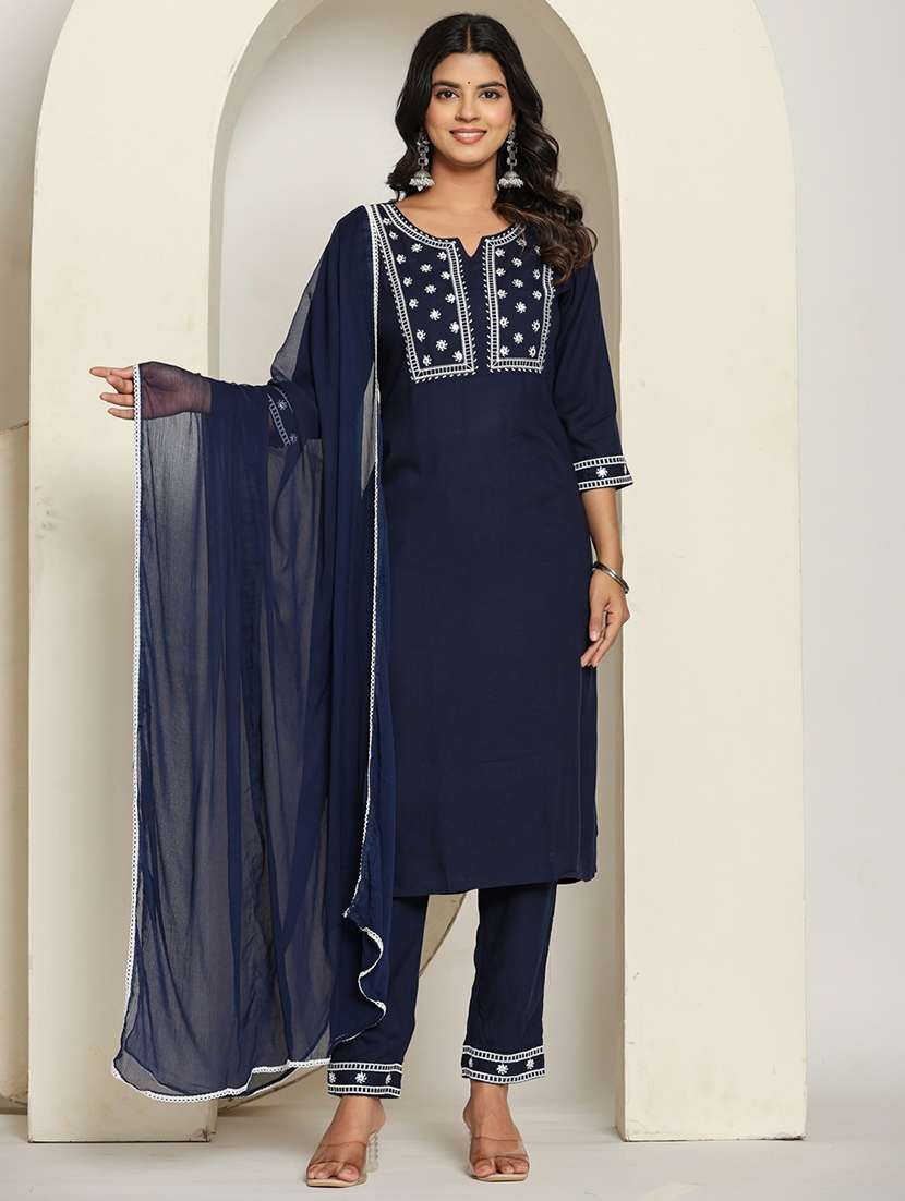 women three quarter sleeve kurta pant with dupatta set