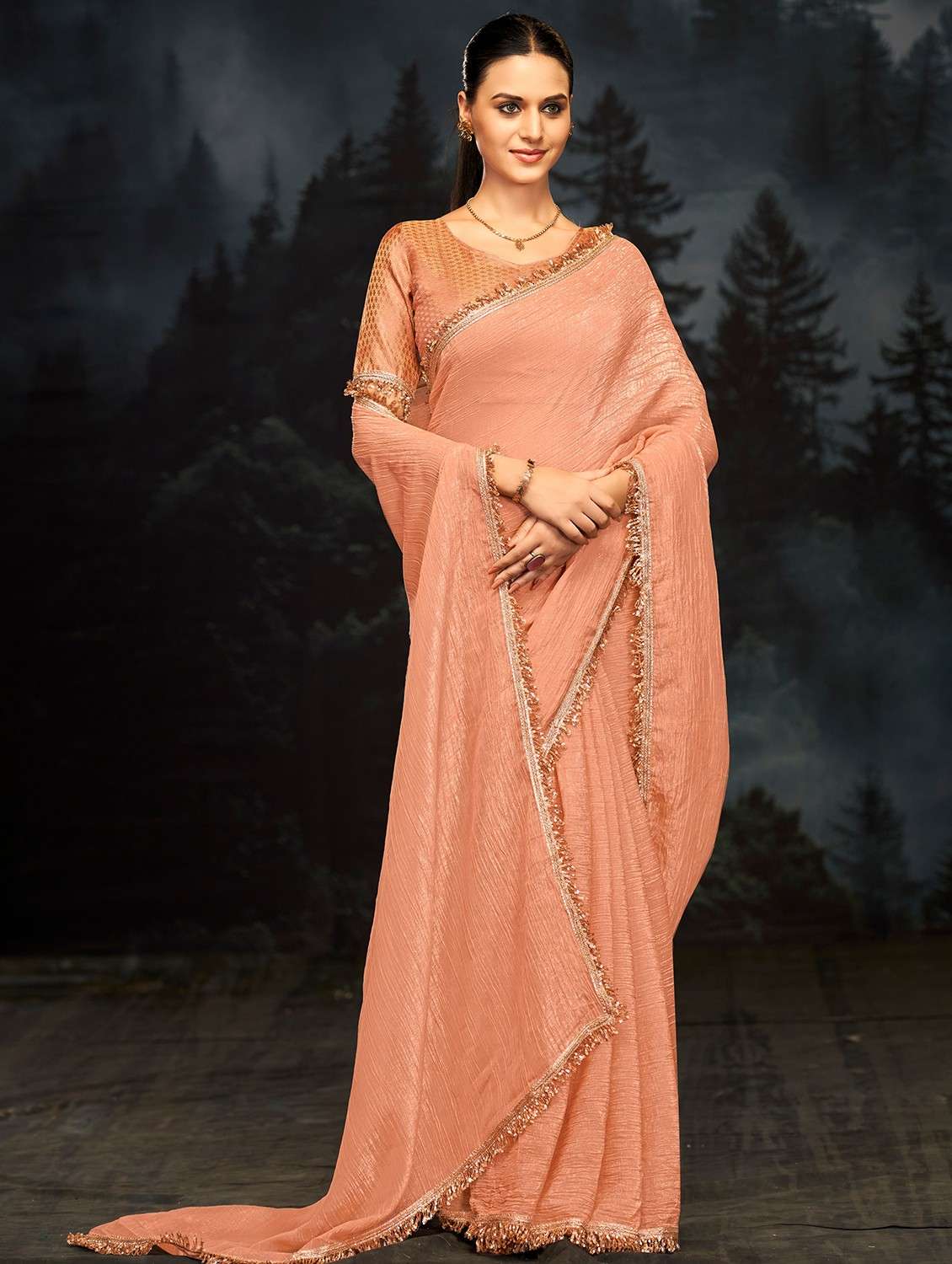 women solid with bordered saree with blouse