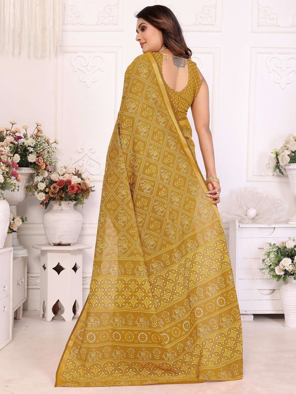 women bandhani printed saree with blouse - 21934983 -  Standard Image - 2