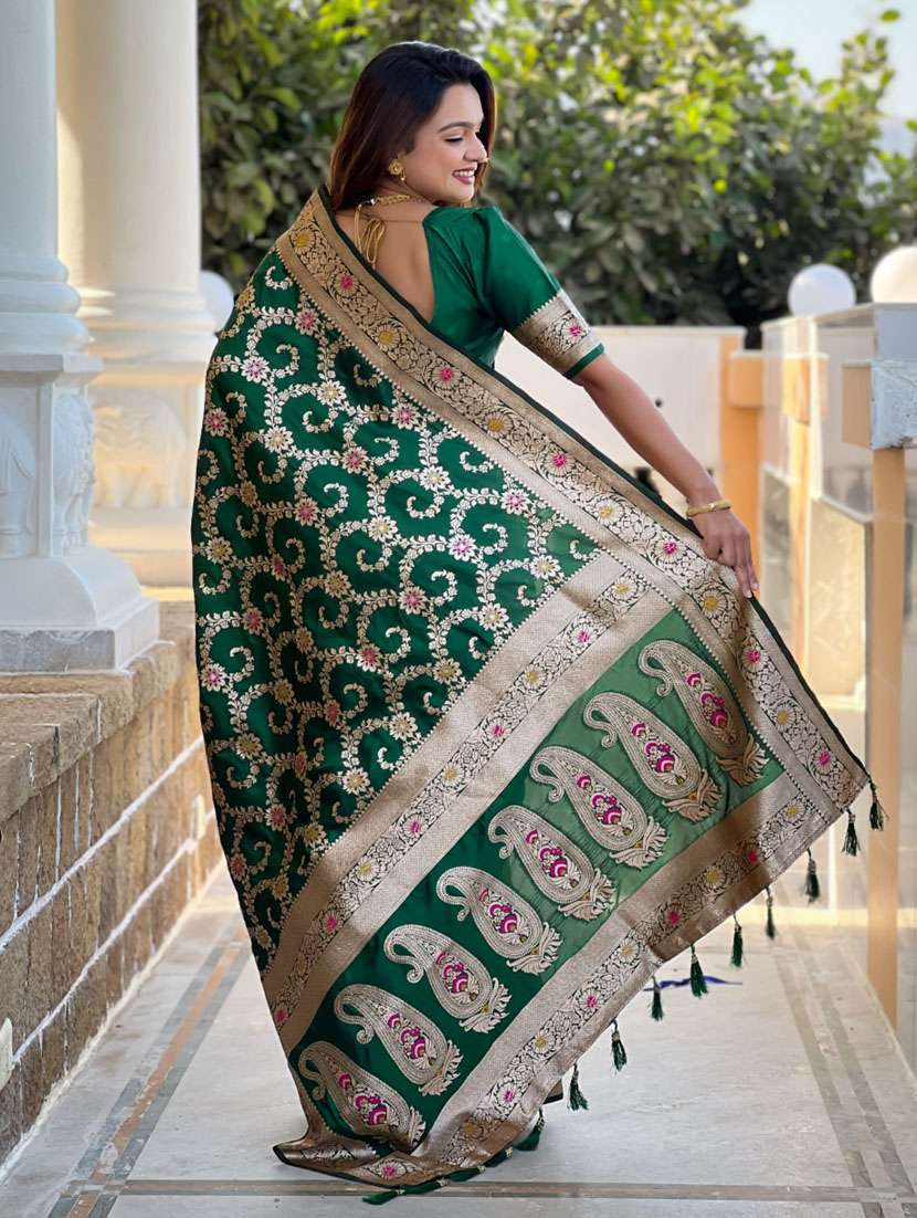 women self design banarasi saree with blouse - 21935117 -  Standard Image - 2