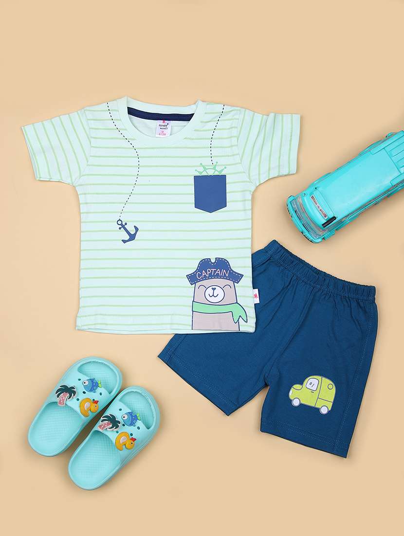 boys printed t-shirt & shorts twin set