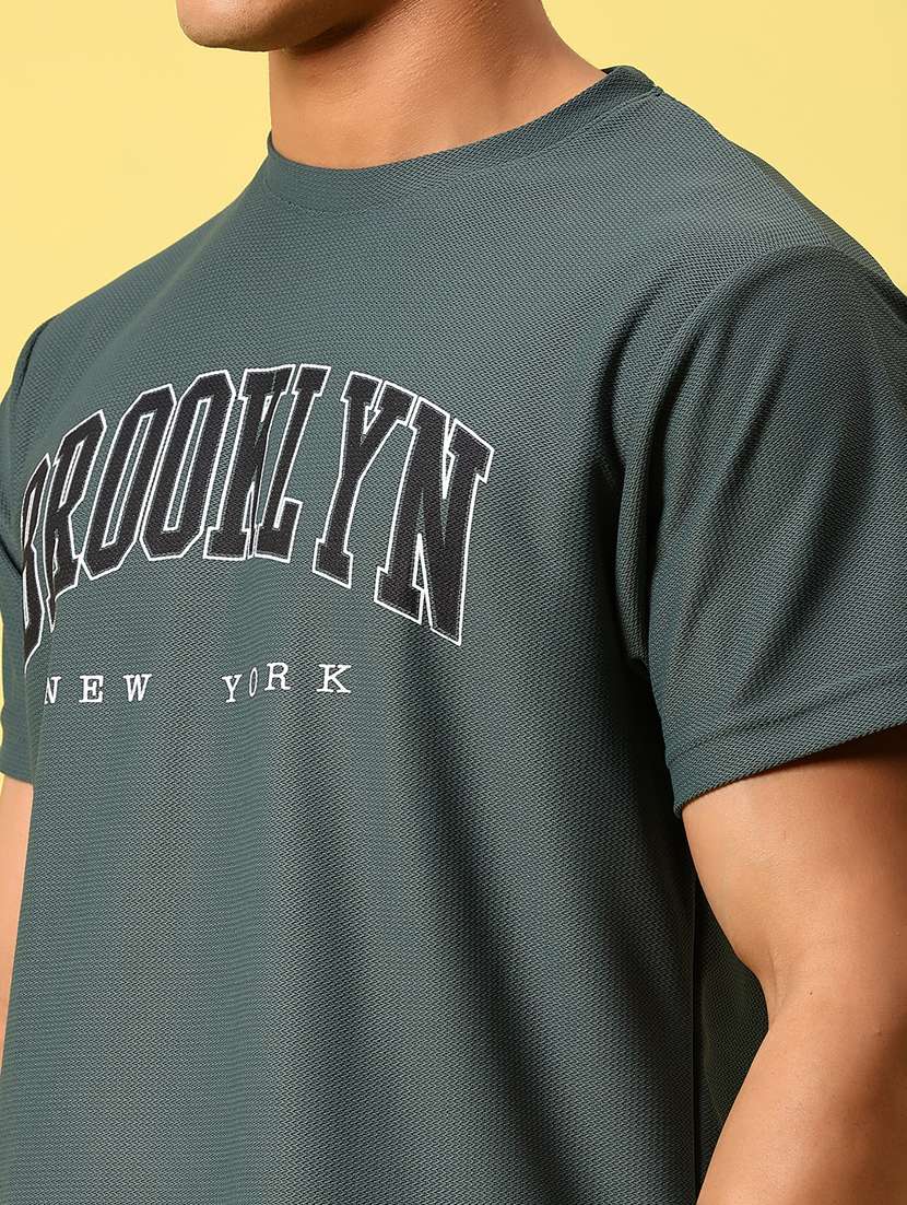 men chest print round neck regular fit t-shirt - 21935886 -  Standard Image - 2