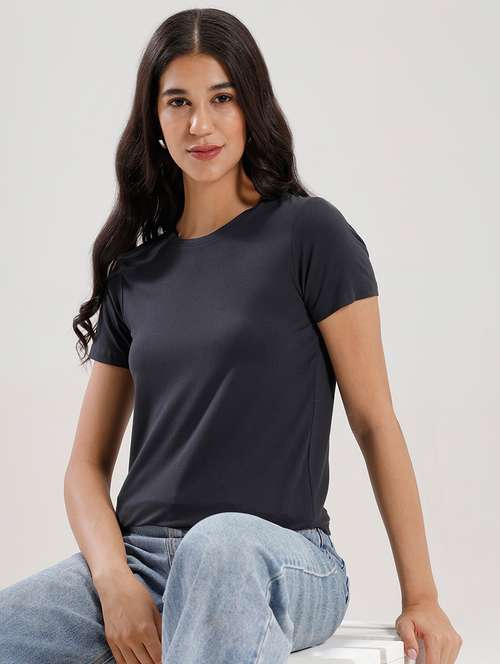 women solid short sleeve regular fit t-shirt - 21936010 -  Standard Image - 0
