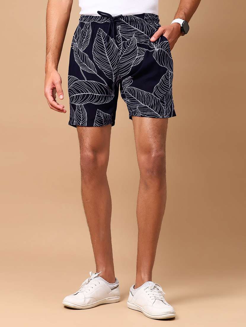 men navy blue printed mid rise short