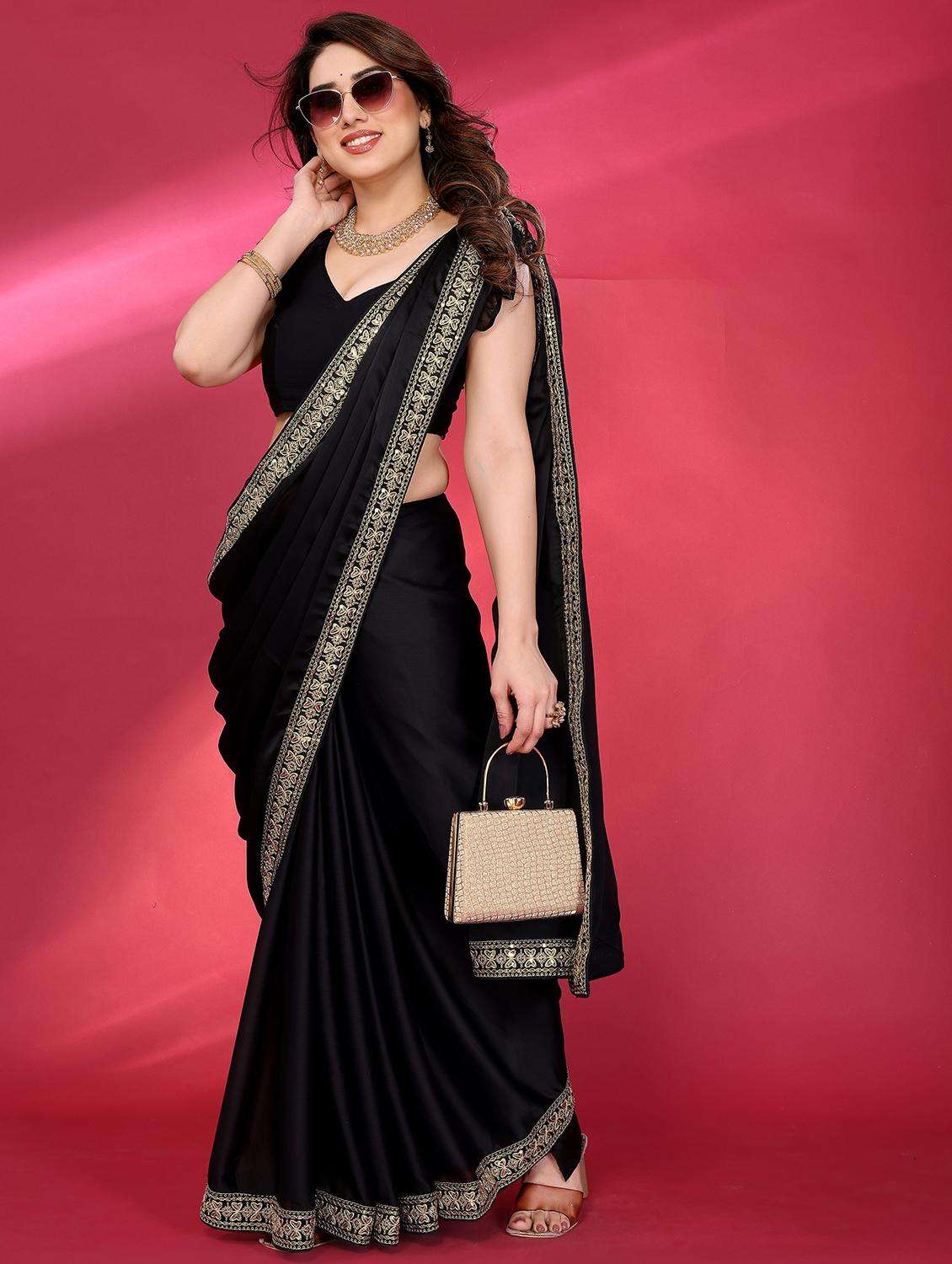 women solid with bordered saree with blouse