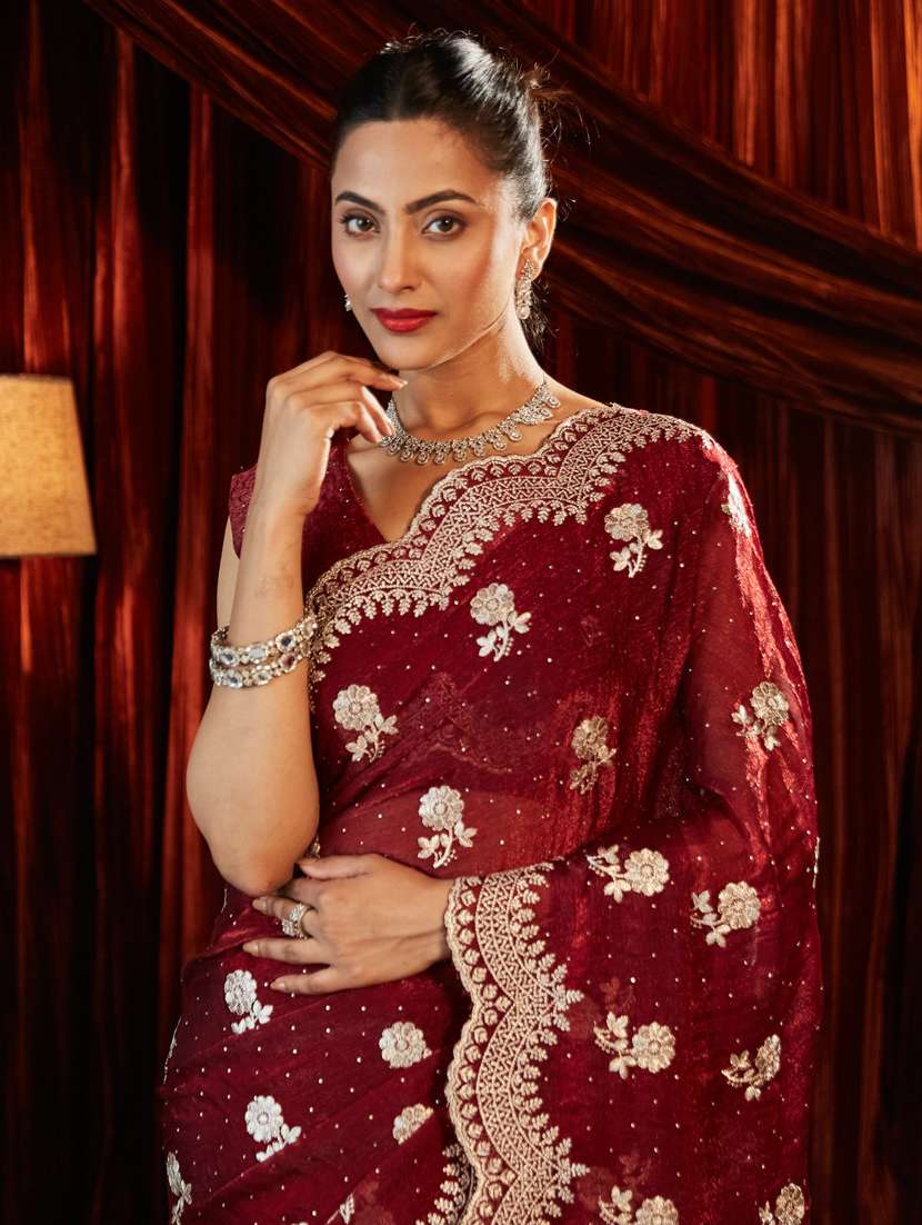 Women Solid With Work Embroidered Saree With Blouse
