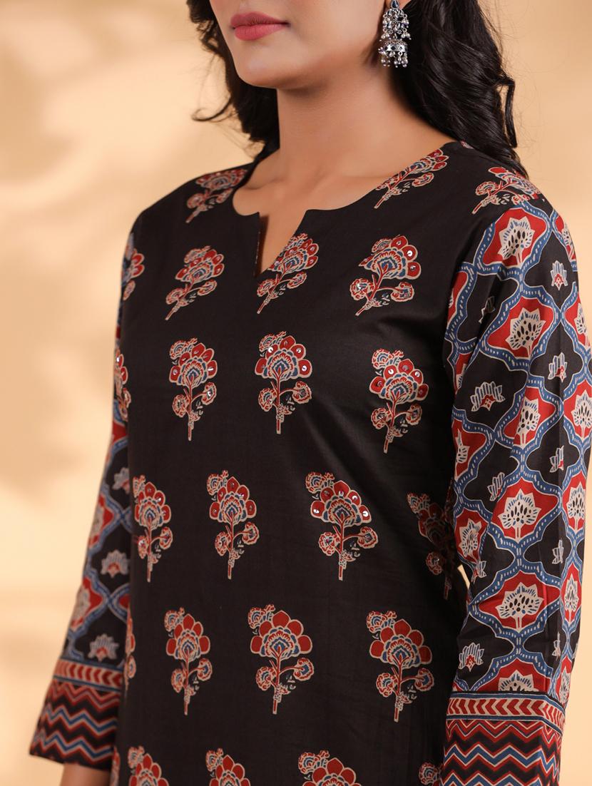 women three quarter sleeve straight kurta - 21939242 - Standard Image - 2