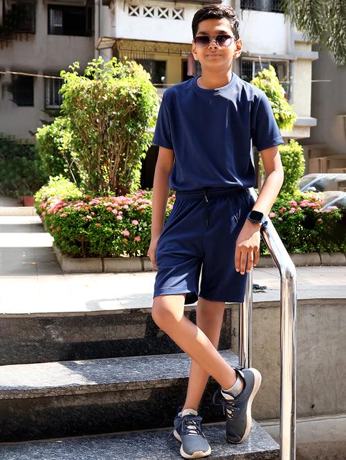 boys solid t-shirt & shorts co-ord set - 21939357 - Standard Image - 0