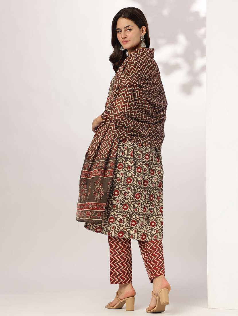 women elbow sleeve kurta pant with dupatta set - 21939368 - Standard Image - 2