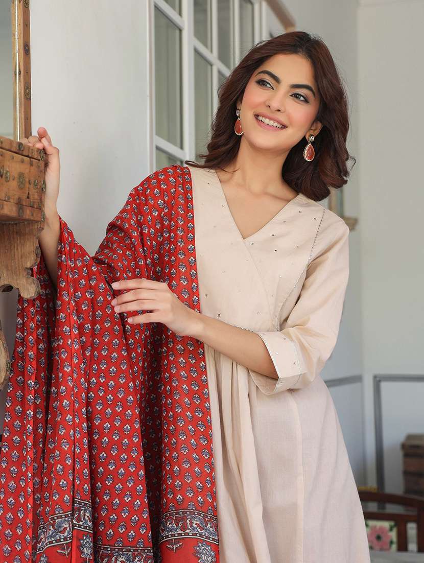 women three quarter sleeve kurta pant set - 21939371 -  Standard Image - 2