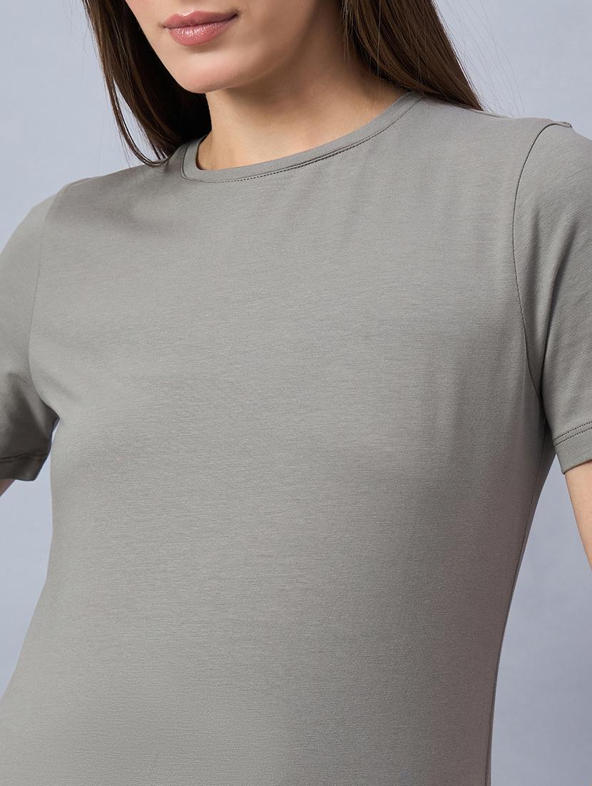 women solid short sleeve regular fit t-shirt - 21939410 - Standard Image - 2