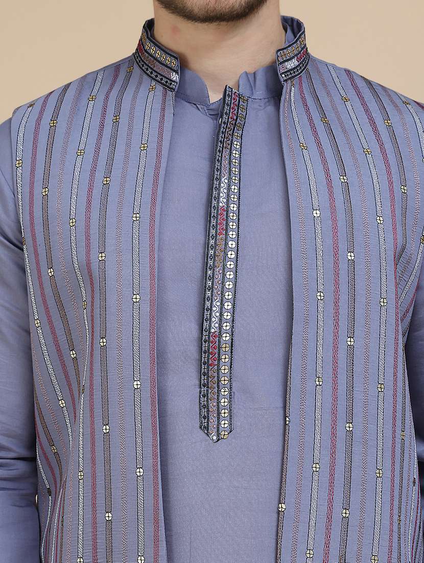 men mandarin neck kurta pyjama with jacket ethnic wear set - 21939514 - Standard Image - 2