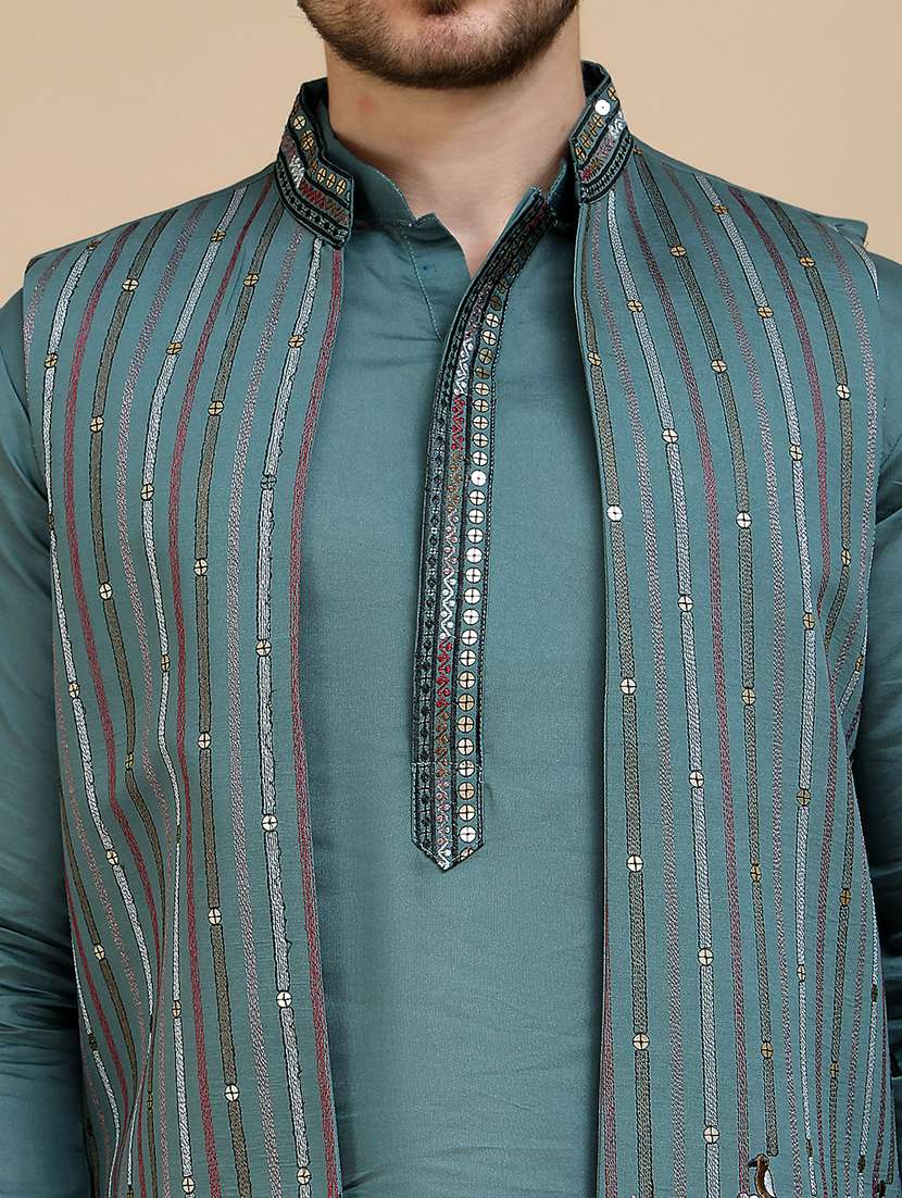 men mandarin neck kurta pyjama with jacket ethnic wear set - 21939515 - Standard Image - 2