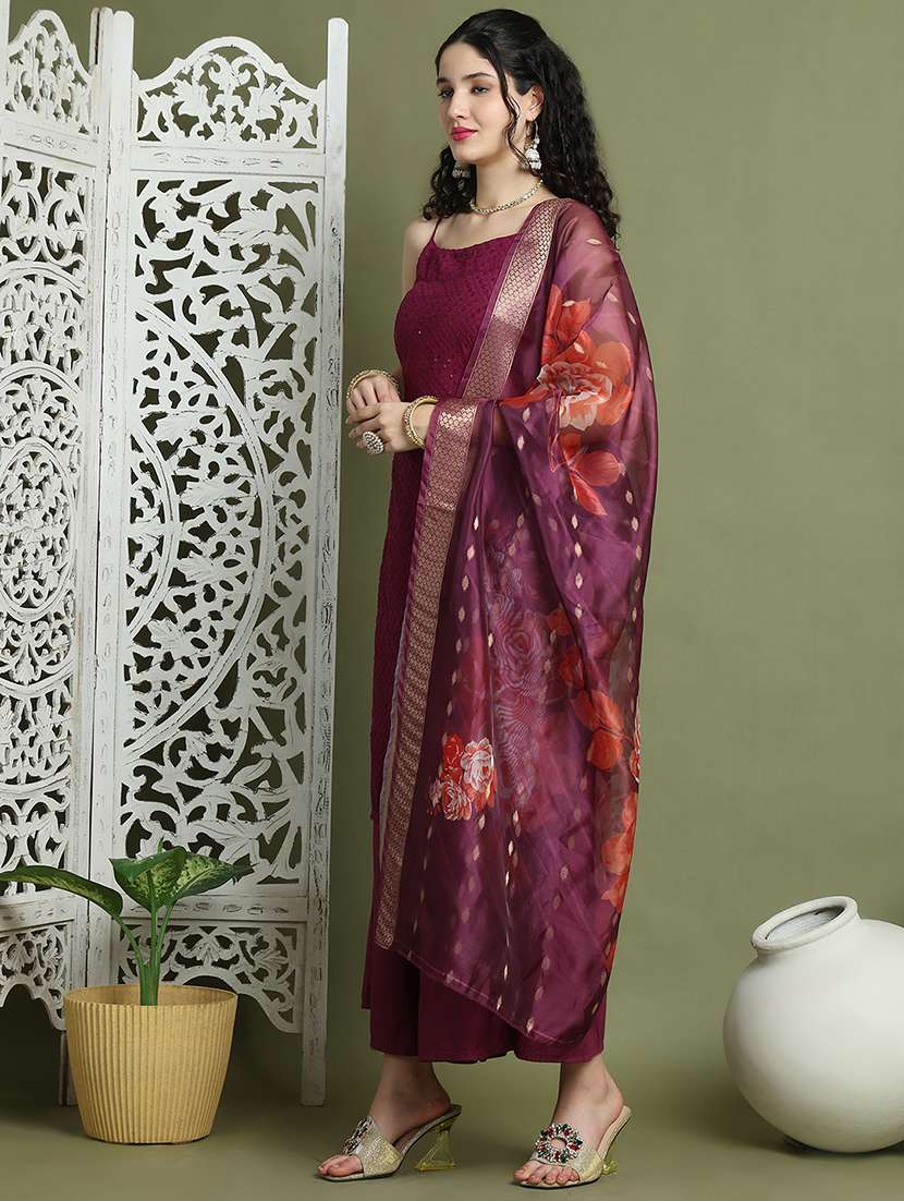 women embroidered sleeveless kurta palazzo with dupatta set