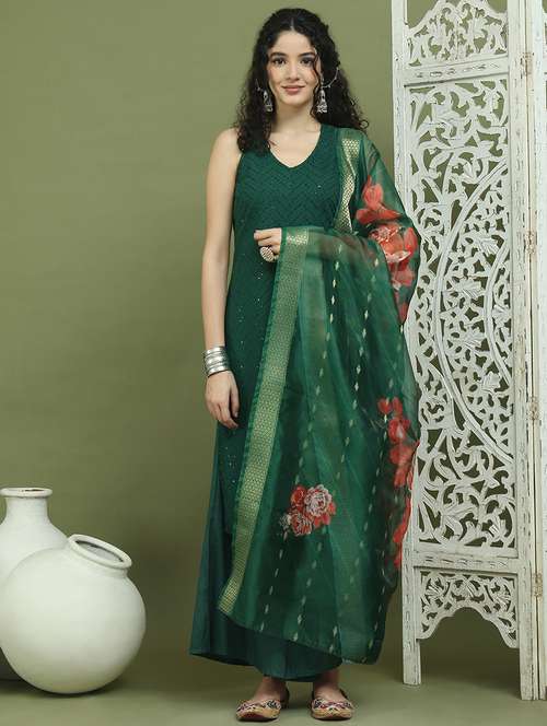 women embroidered sleeveless kurta palazzo with dupatta set - 21940068 - Standard Image - 0