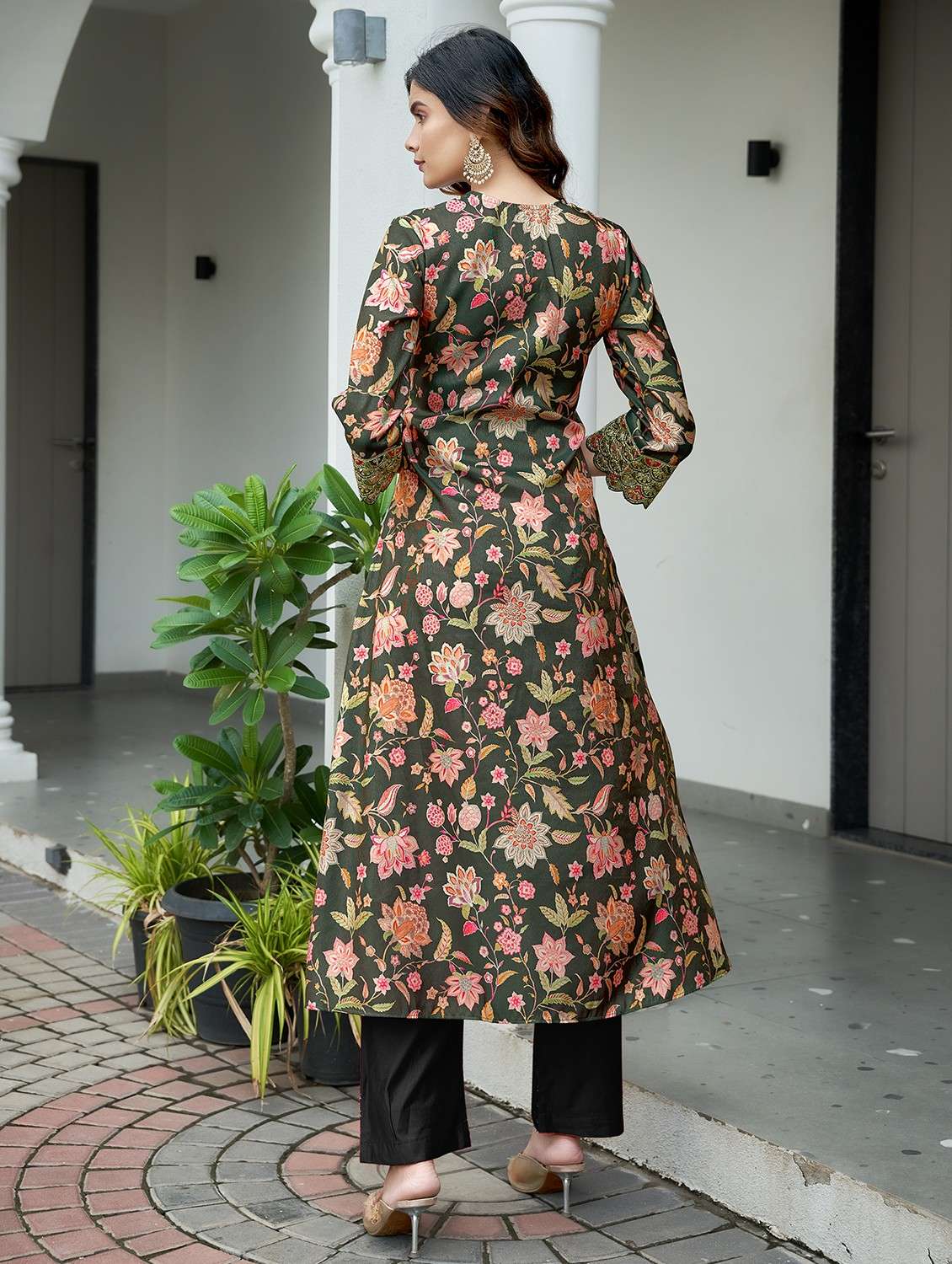 women three quarter sleeve kurta pant set - 21940408 - Standard Image - 2