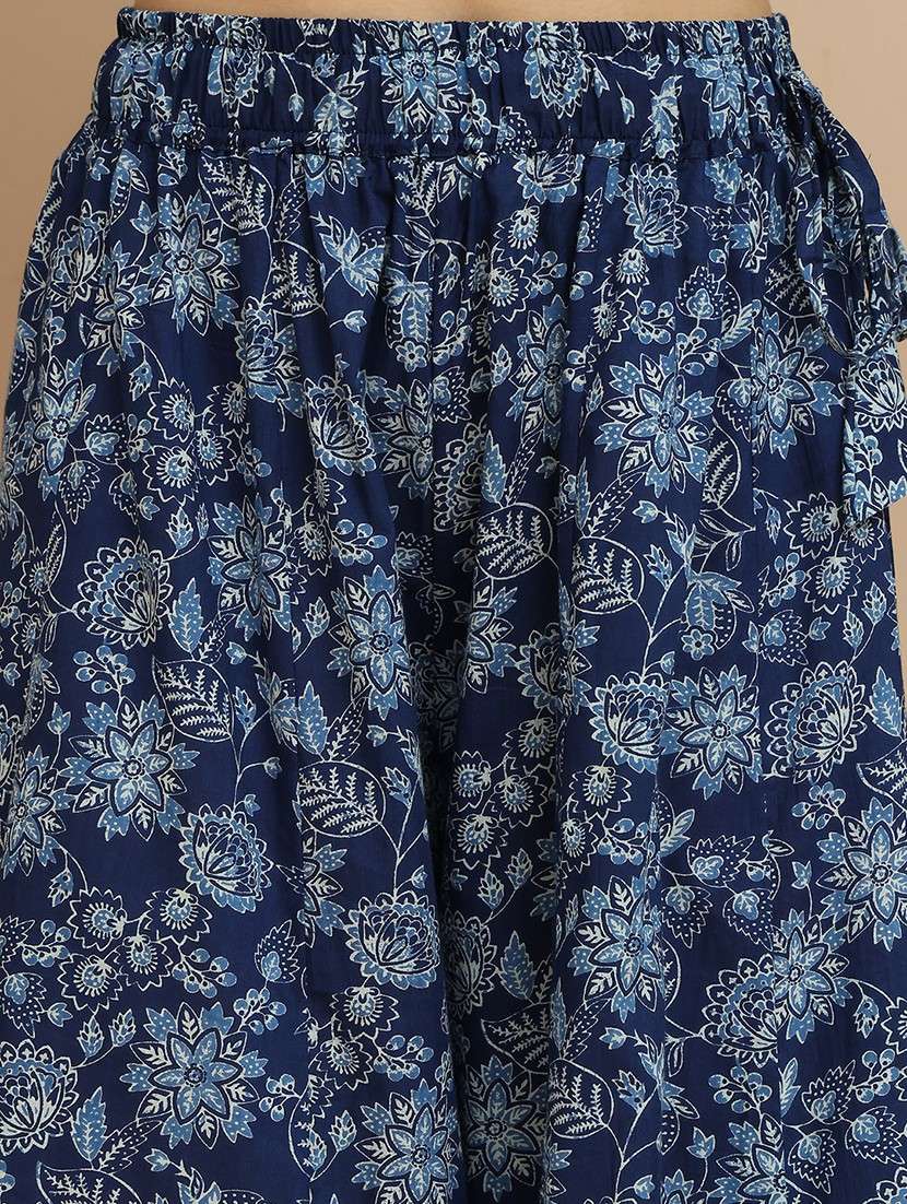Women Printed Mid Rise Flared Palazzo