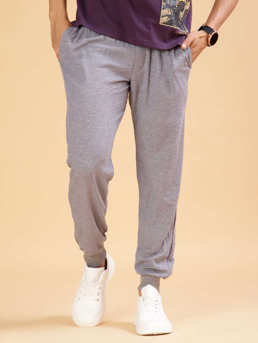 men solid mid rise jogger