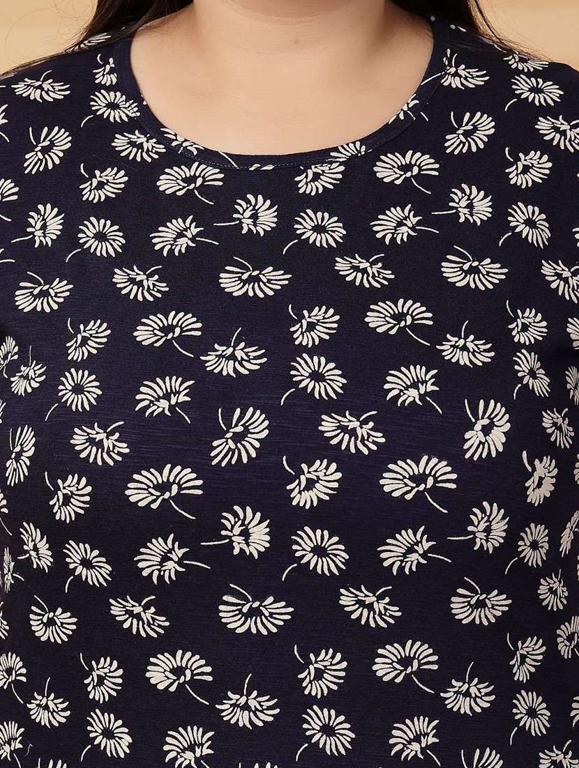 women plus size printed short sleeve t-shirt - 21940826 -  Standard Image - 2