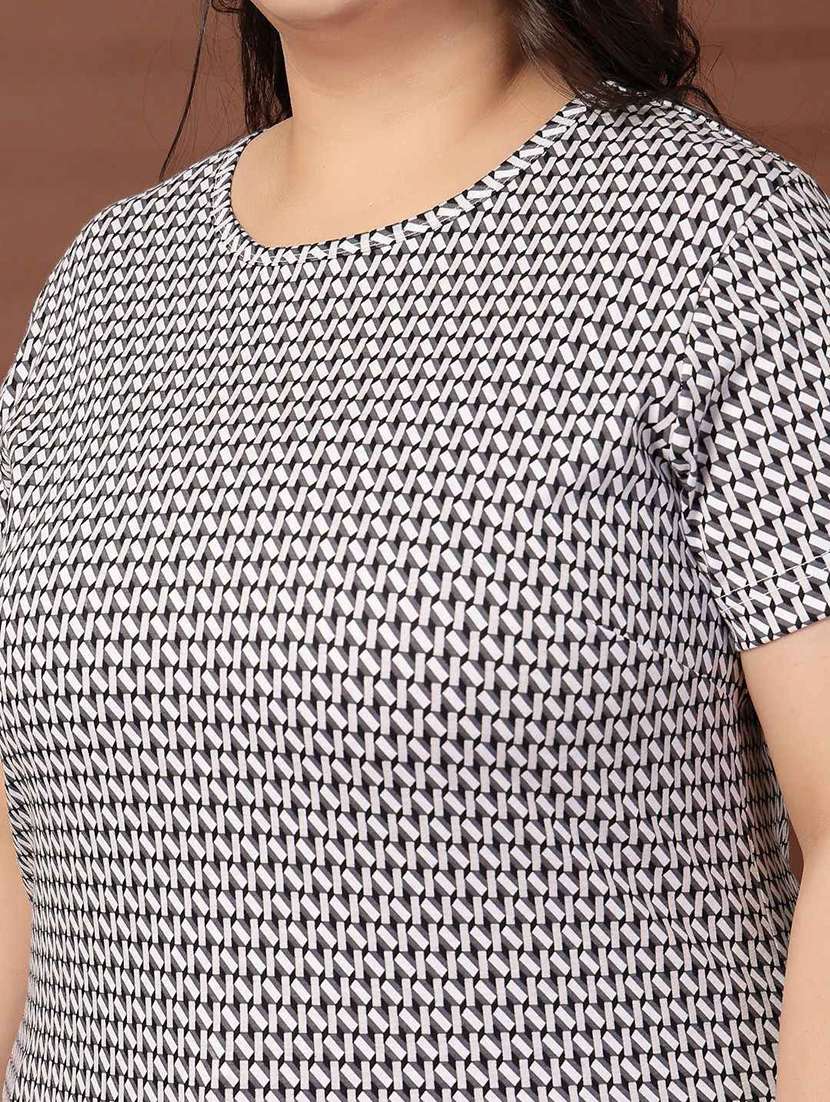 women plus size printed short sleeve t-shirt - 21940840 -  Standard Image - 2