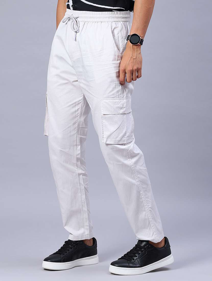 men solid mid rise regular fit cargo - 21941106 -  Standard Image - 2