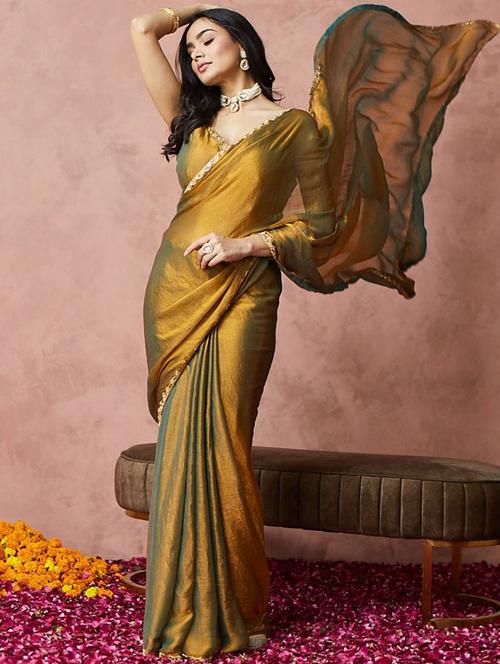 women solid with bordered embellished saree with blouse - 21941339 - Standard Image - 0