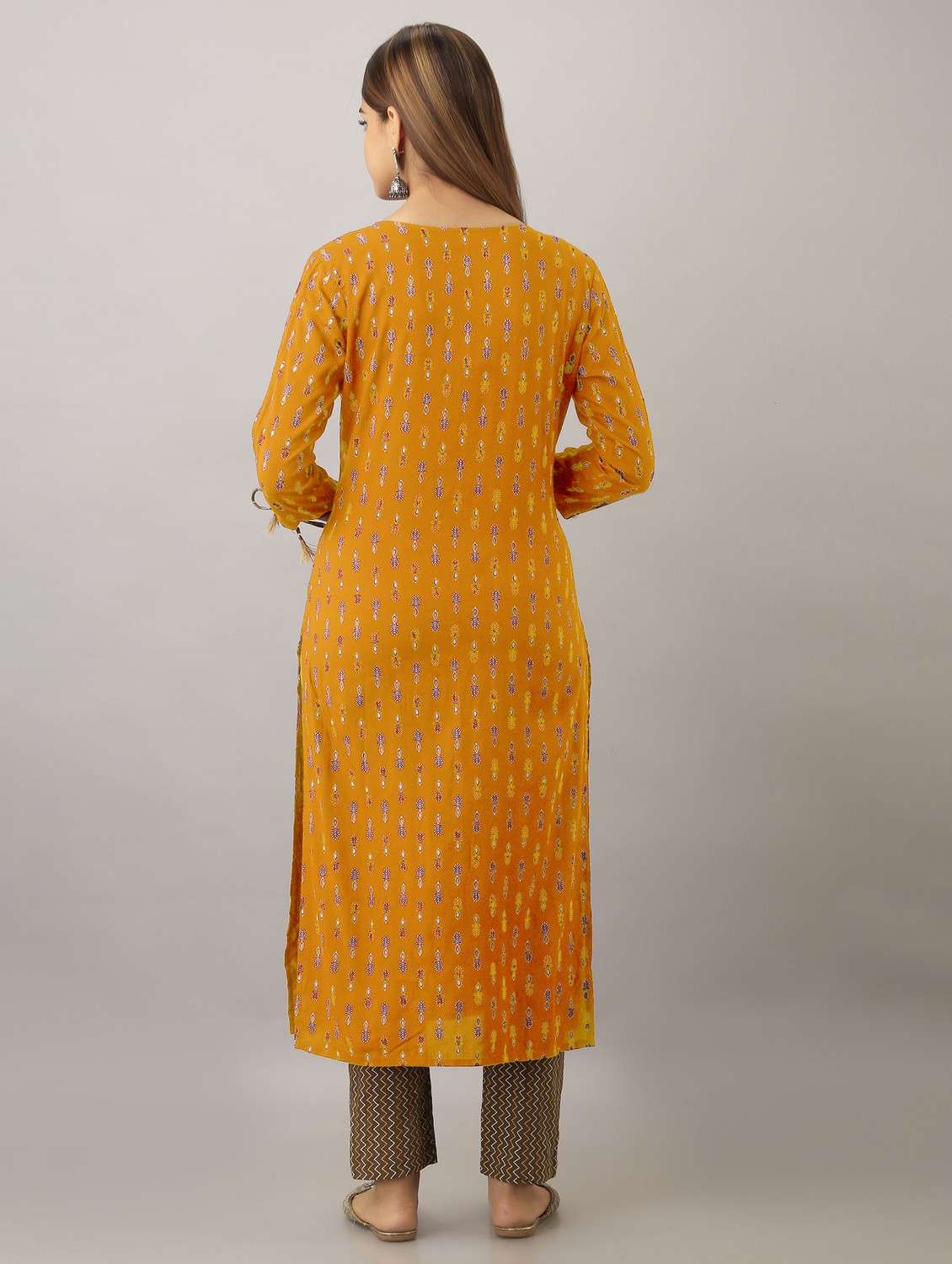 women three quarter sleeve straight kurta - 21941358 -  Standard Image - 2