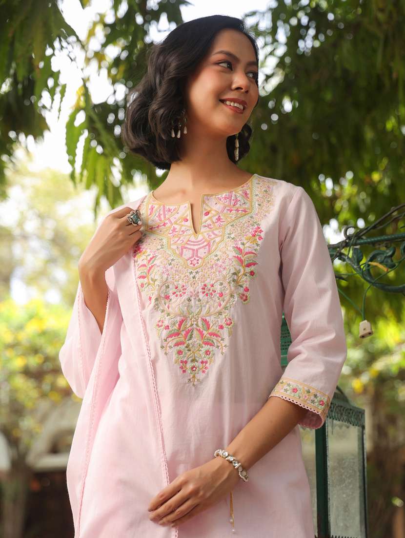 women three quarter sleeve kurta pant with dupatta set - 21941564 - Standard Image - 2