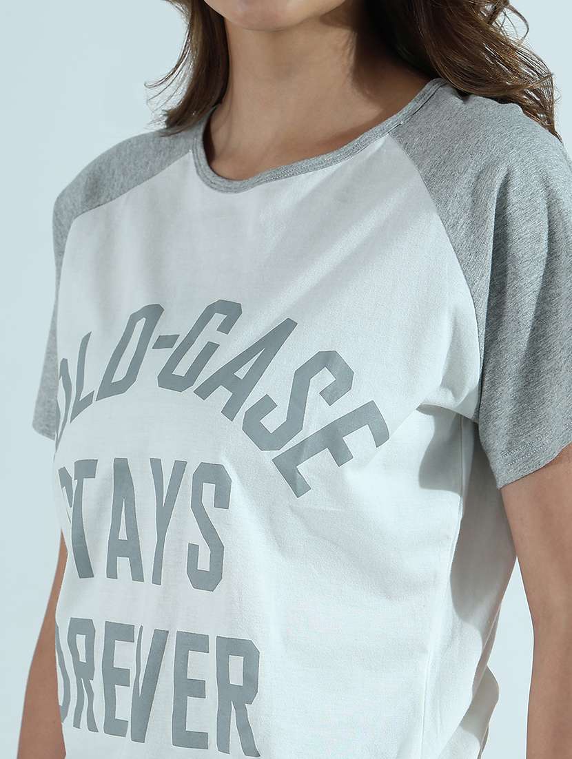 women printed short sleeve regular fit t-shirt - 21941647 -  Standard Image - 2