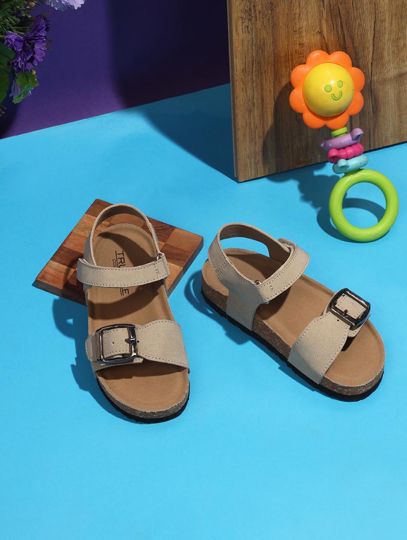 girls solid open toe sandal - 21941726 - Zoom Image - 0