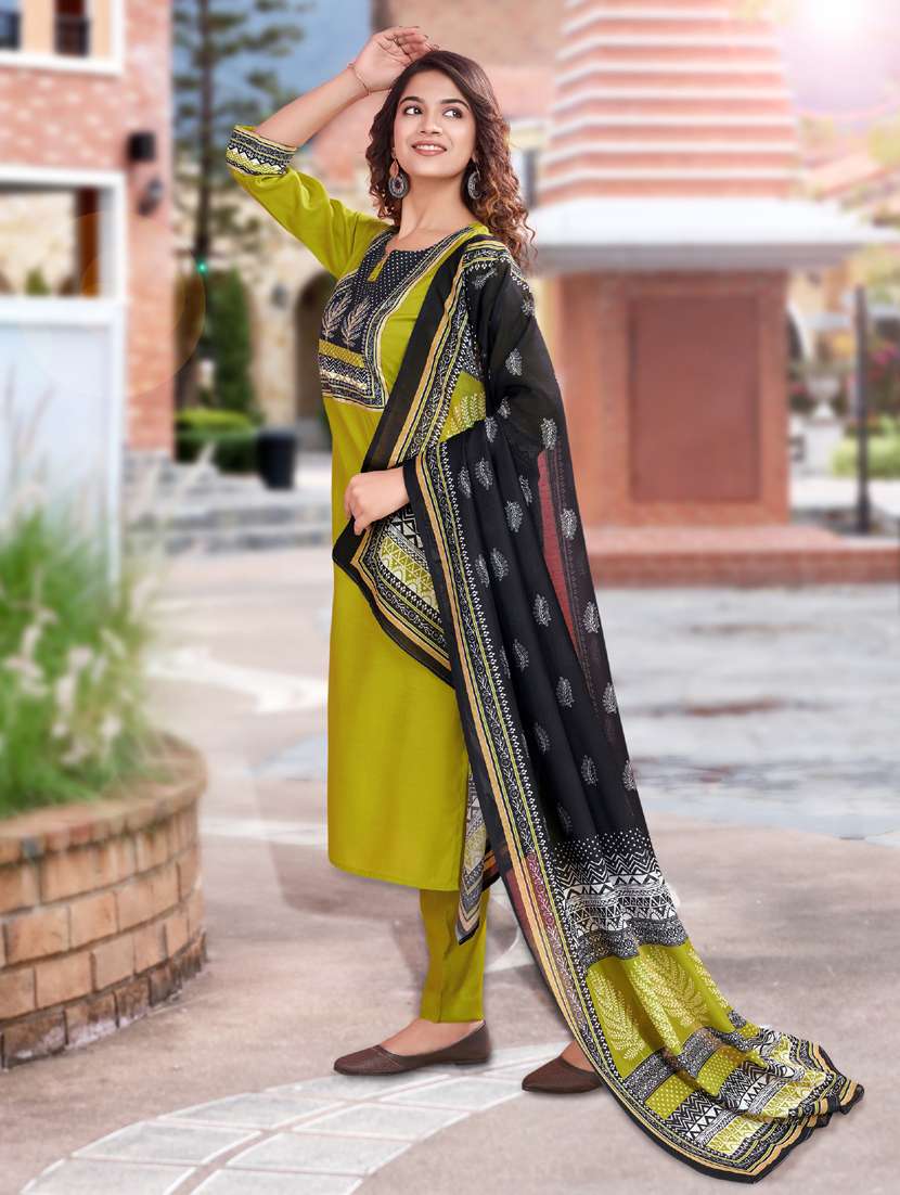 women three quarter sleeve kurta pant with dupatta set - 21942039 - Standard Image - 2