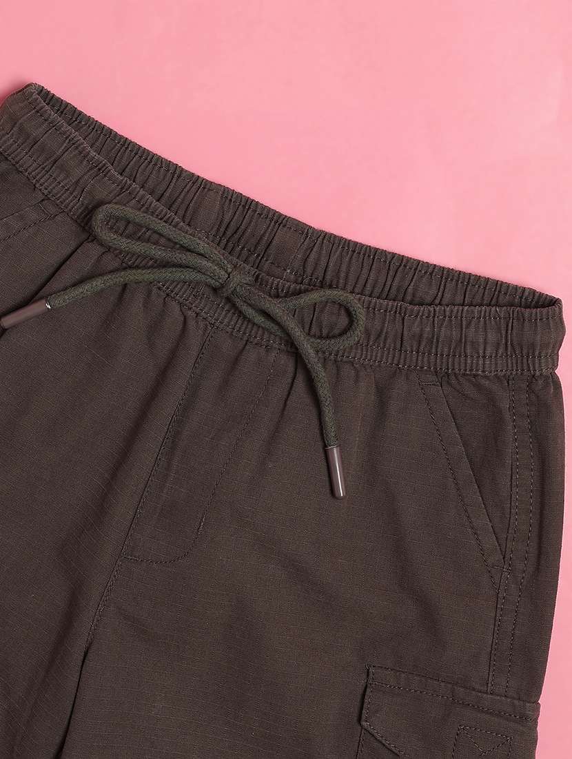 girls solid mid rise cargo shorts - 21942831 -  Standard Image - 2