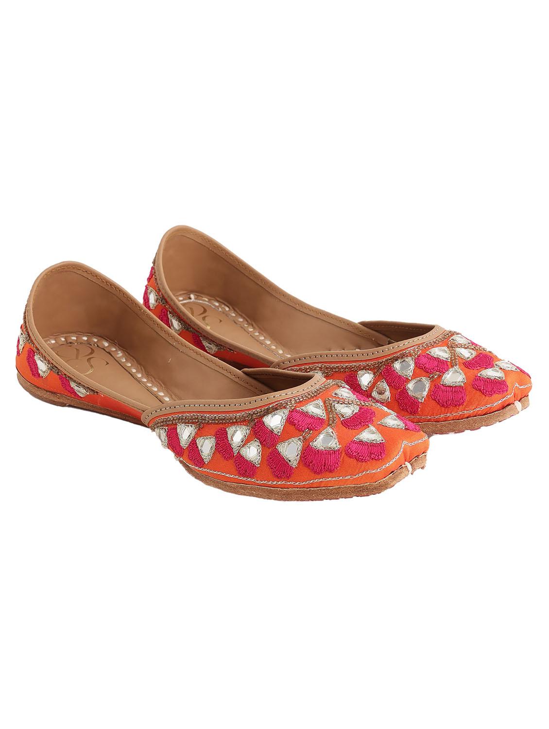 women embroidered slip on juttis - 21943239 - Standard Image - 2