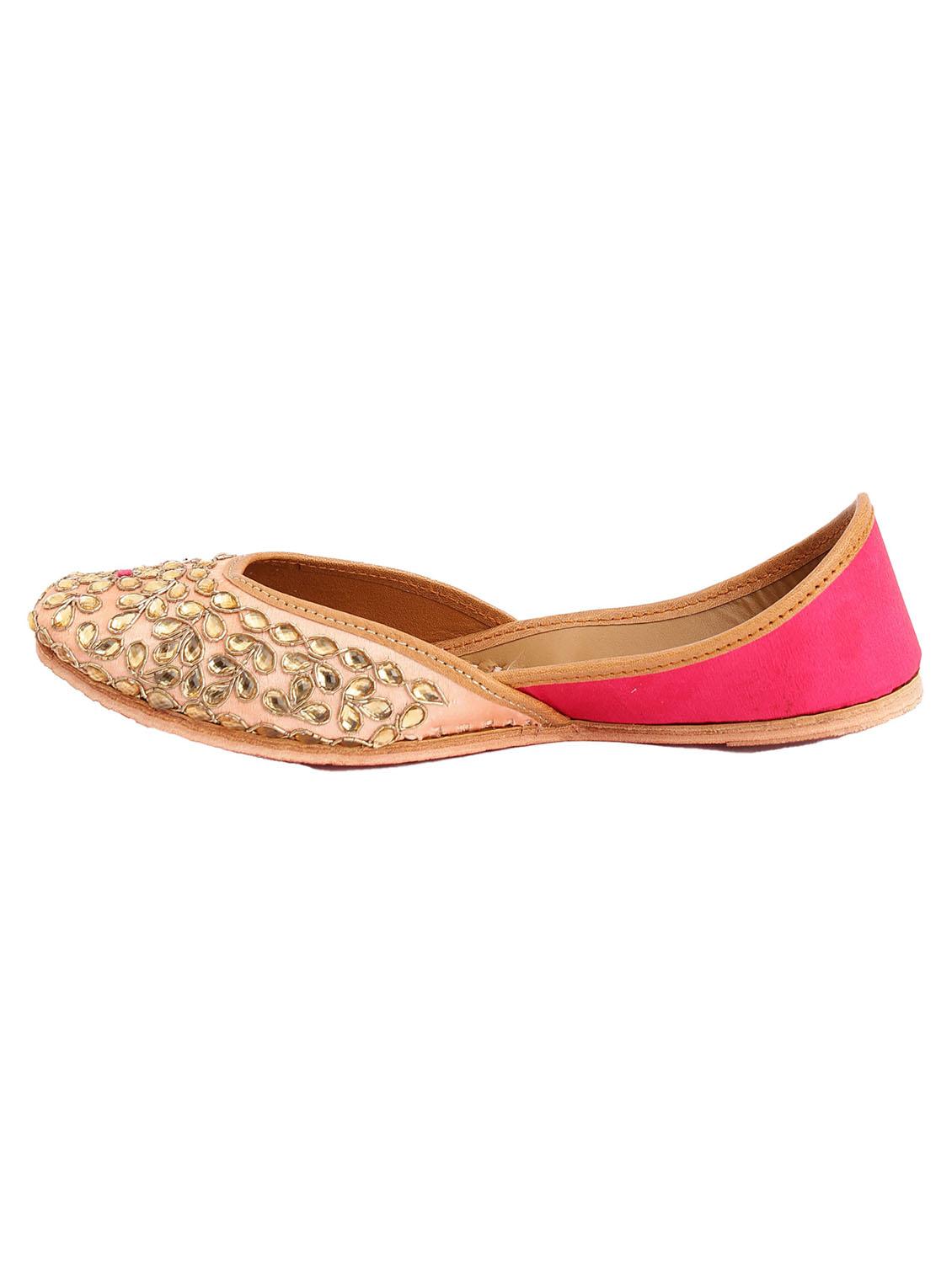 women embroidered slip on juttis - 21943247 - Standard Image - 2