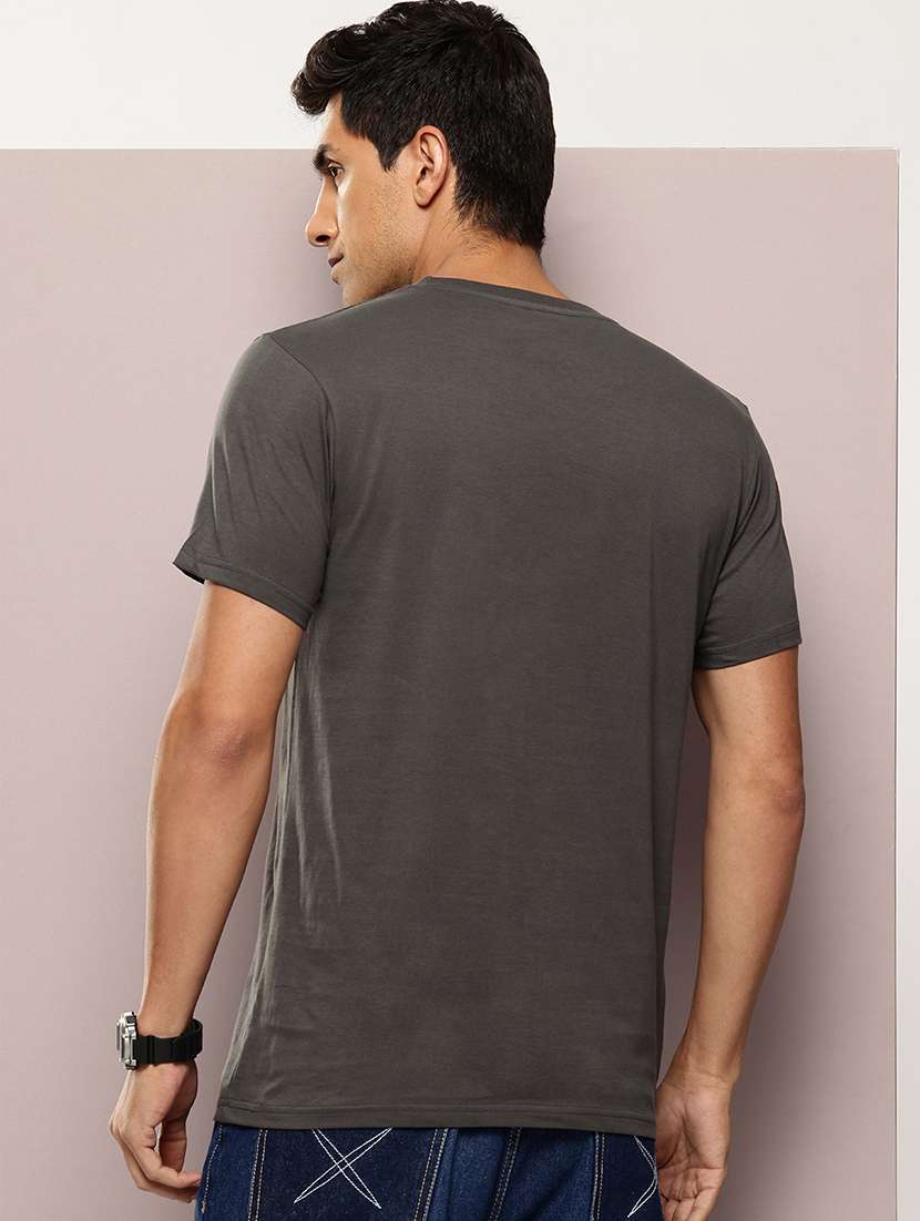 men front print round neck regular fit t-shirt - 21943501 -  Standard Image - 2
