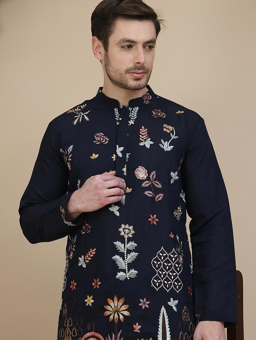men embroidered mandarin neck long kurta - 21943637 - Standard Image - 2