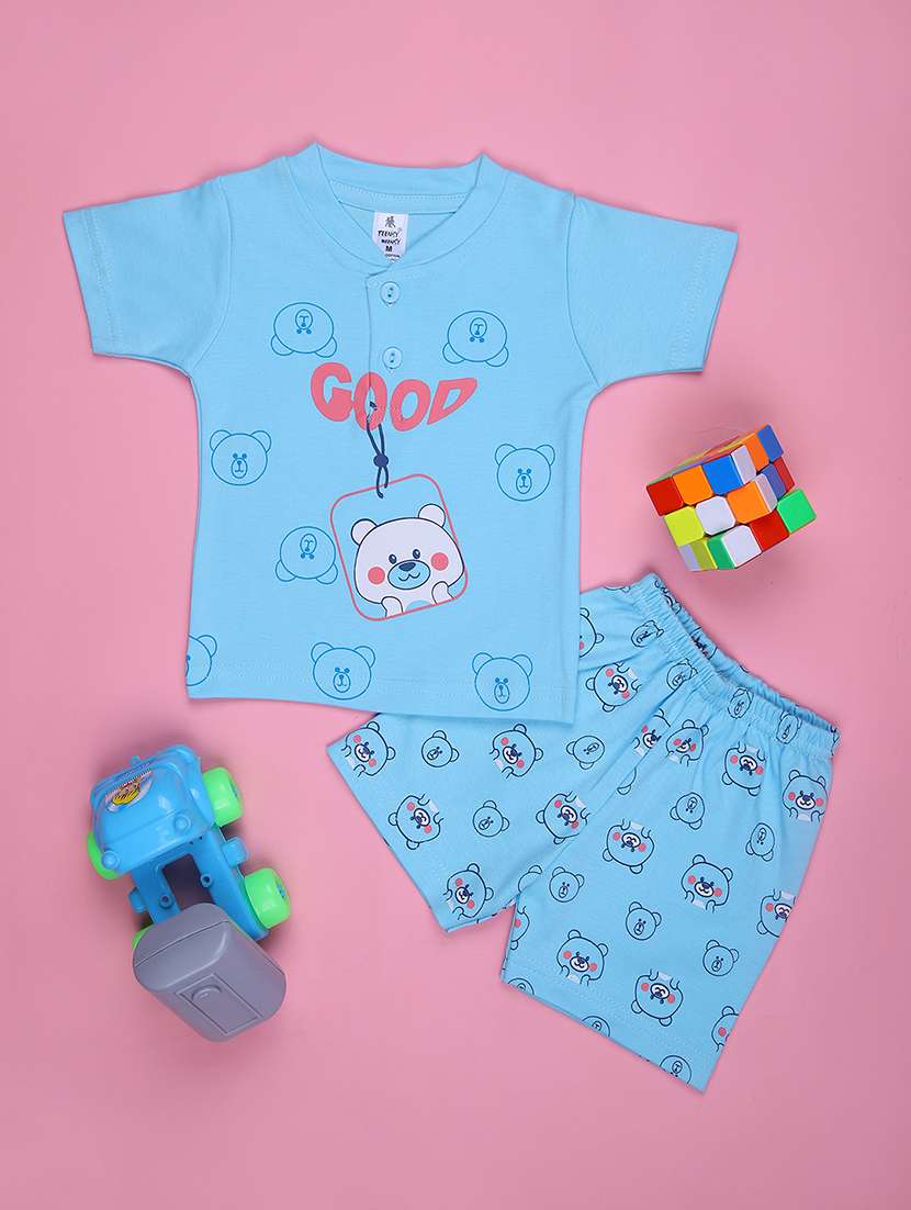 boys printed t-shirt & shorts twin set - 21943690 - Zoom Image - 0