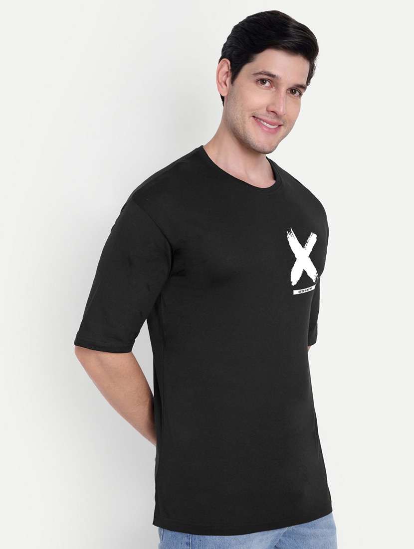 men black short sleeve oversized t-shirt - 21944425 -  Standard Image - 2