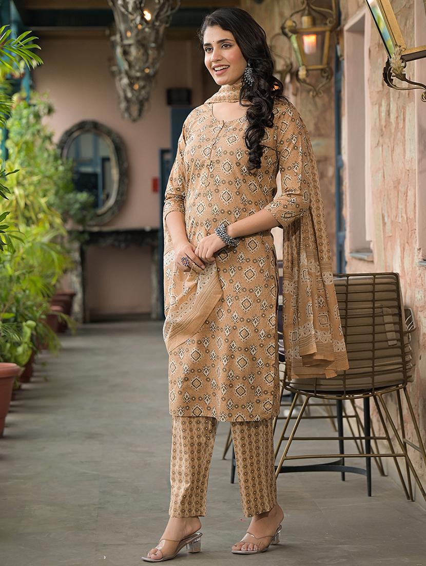 women three quarter sleeve kurta pant with dupatta set - 21944771 - Standard Image - 2