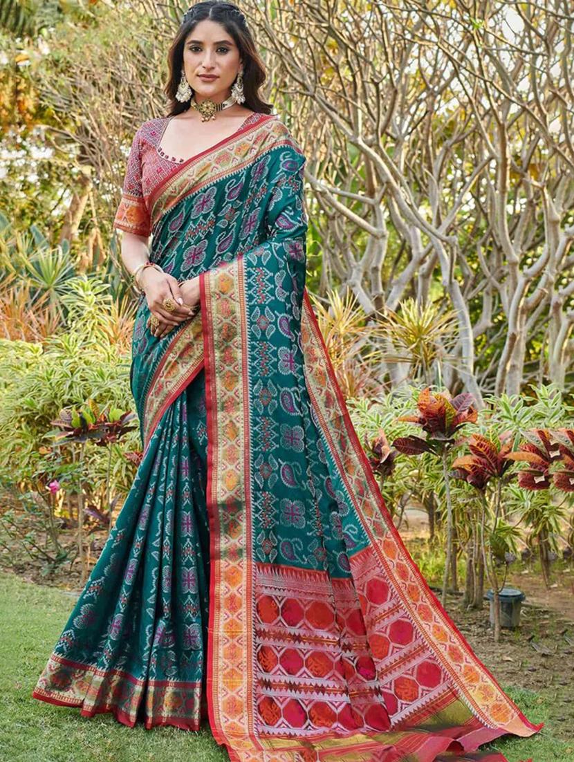 women self design patola saree with blouse - 21944883 - Zoom Image - 0