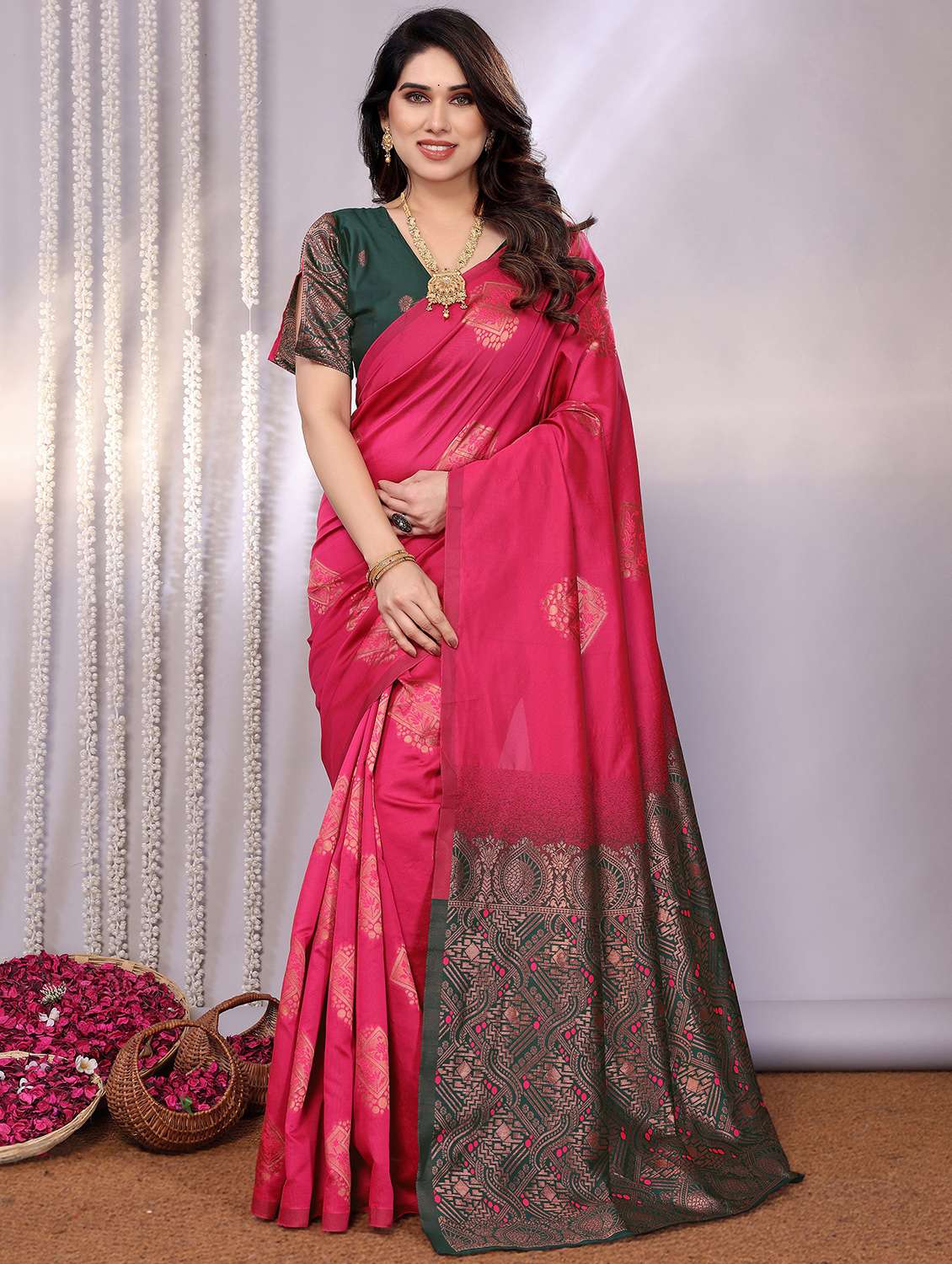 women self design banarasi saree with blouse