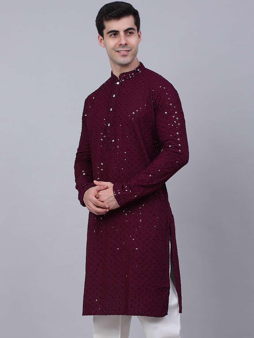 Men Embroidered Mandarin Neck Long Kurta