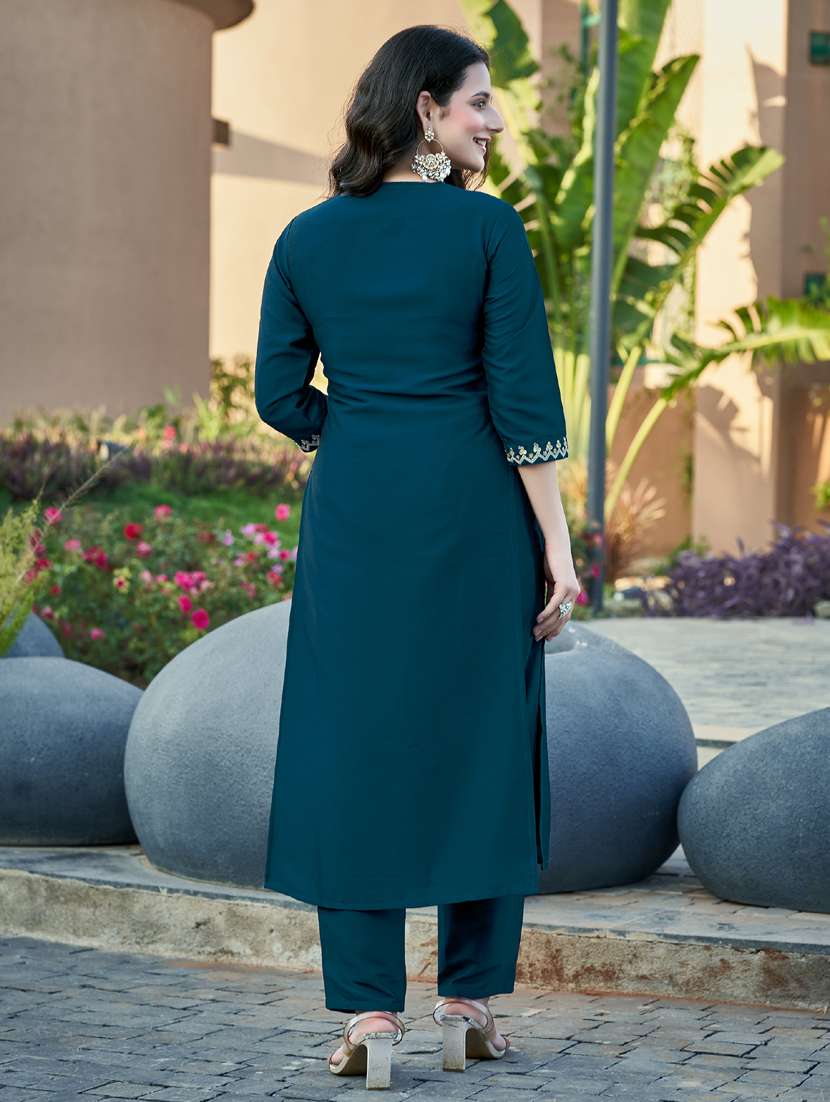 women three quarter sleeve kurta pant set - 21947858 - Standard Image - 2