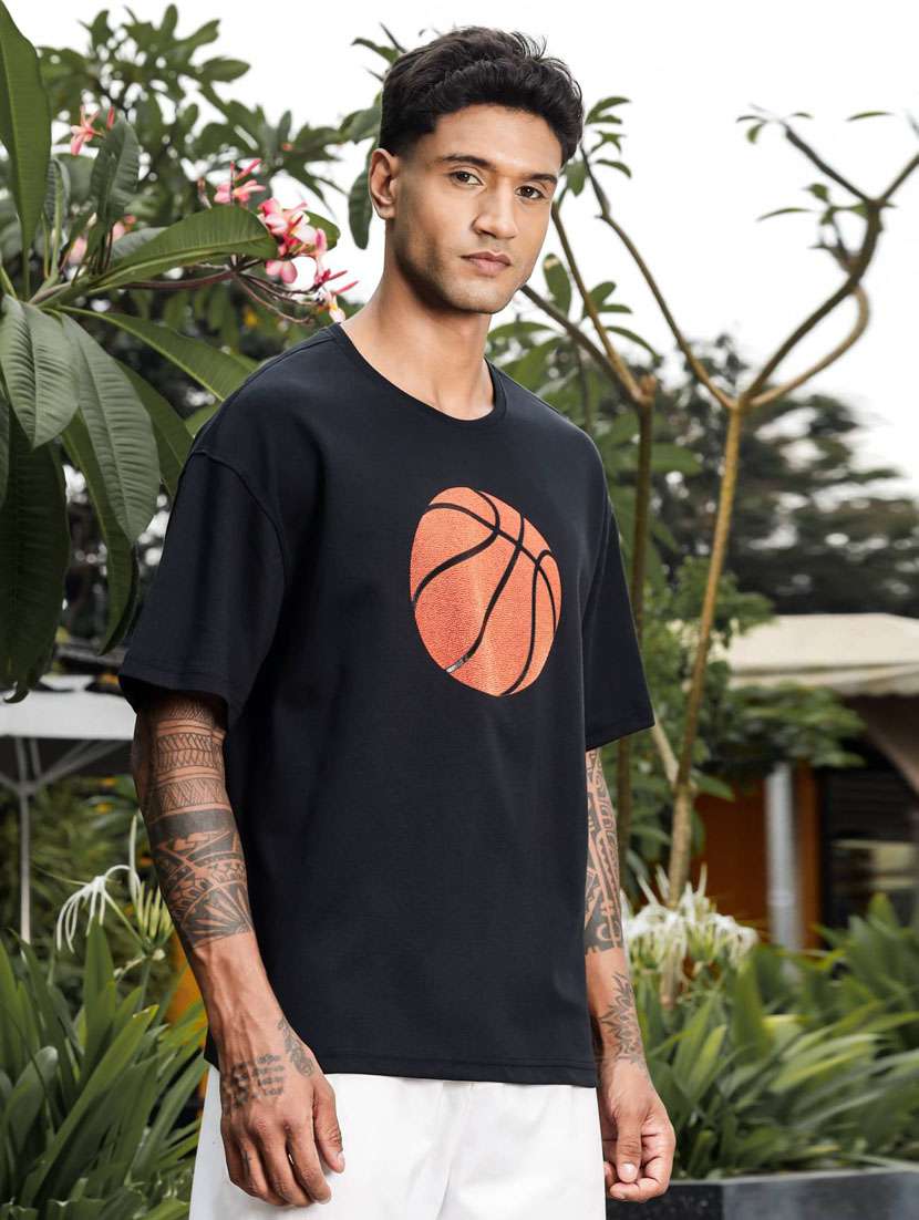 men chest print round neck regular fit t-shirt - 21947883 -  Standard Image - 2