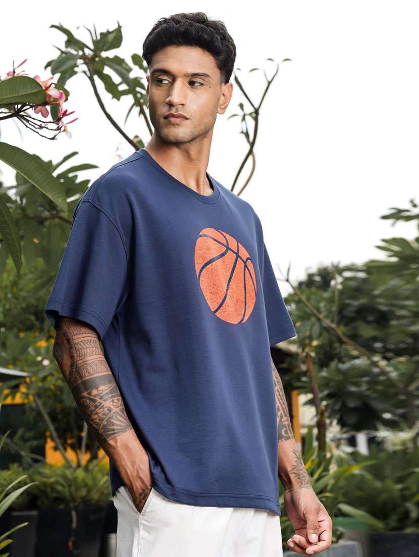 men chest print round neck regular fit t-shirt - 21947884 -  Standard Image - 2