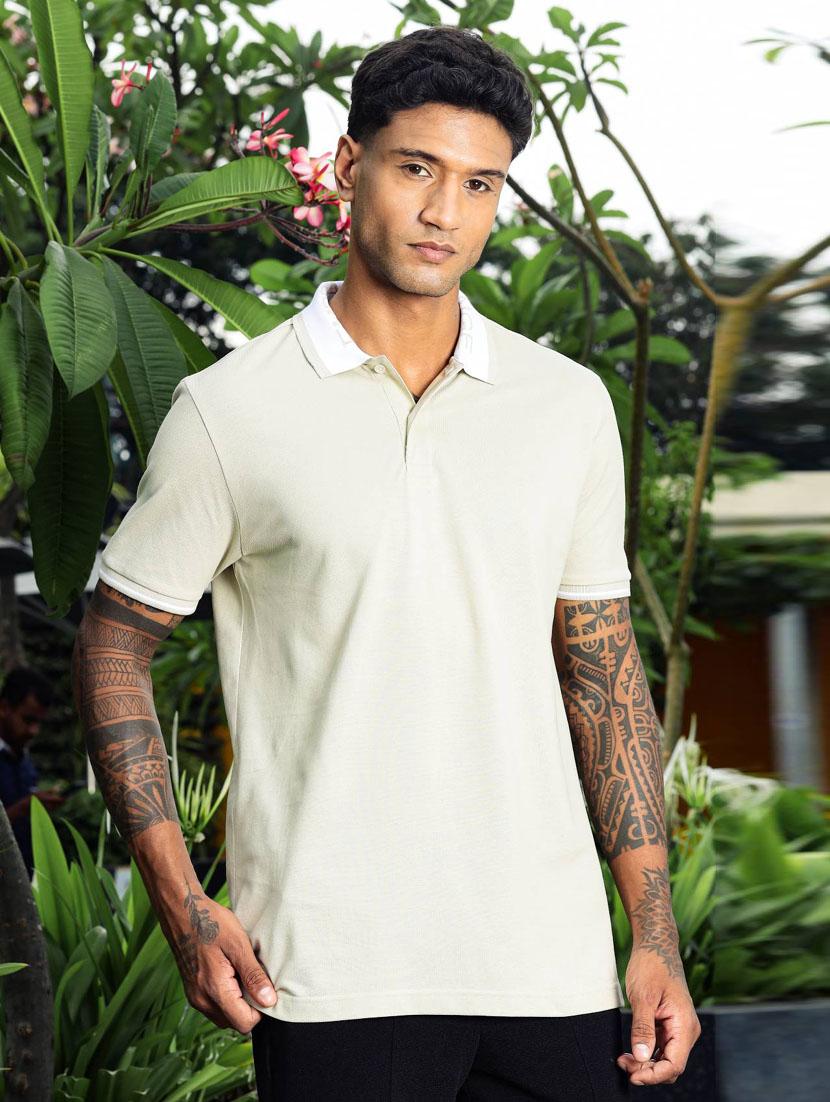men solid short sleeve regular fit polo t-shirt - 21947886 - Standard Image - 2