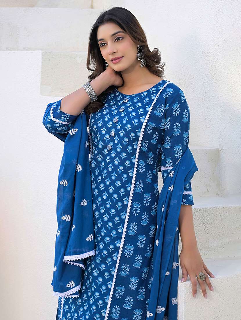 women three quarter sleeve kurta salwar with dupatta set - 21947955 -  Standard Image - 2