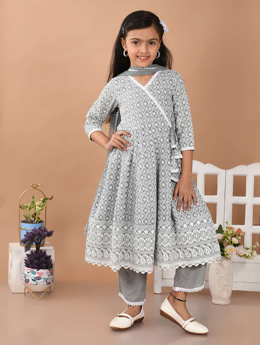 girls embroidered kurta and pant with dupatta 